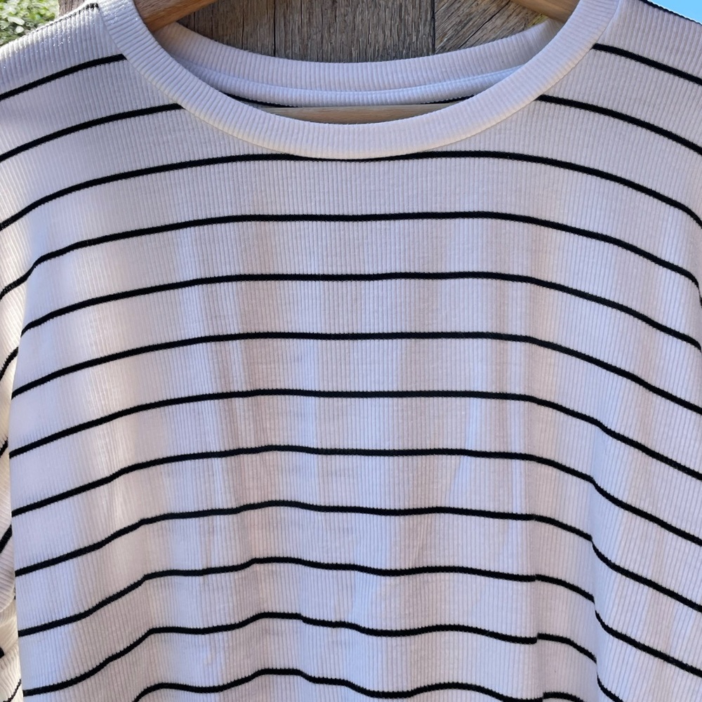 NWOT Slouchy Cropped Long Sleeve Tee - Picture 2 of 6